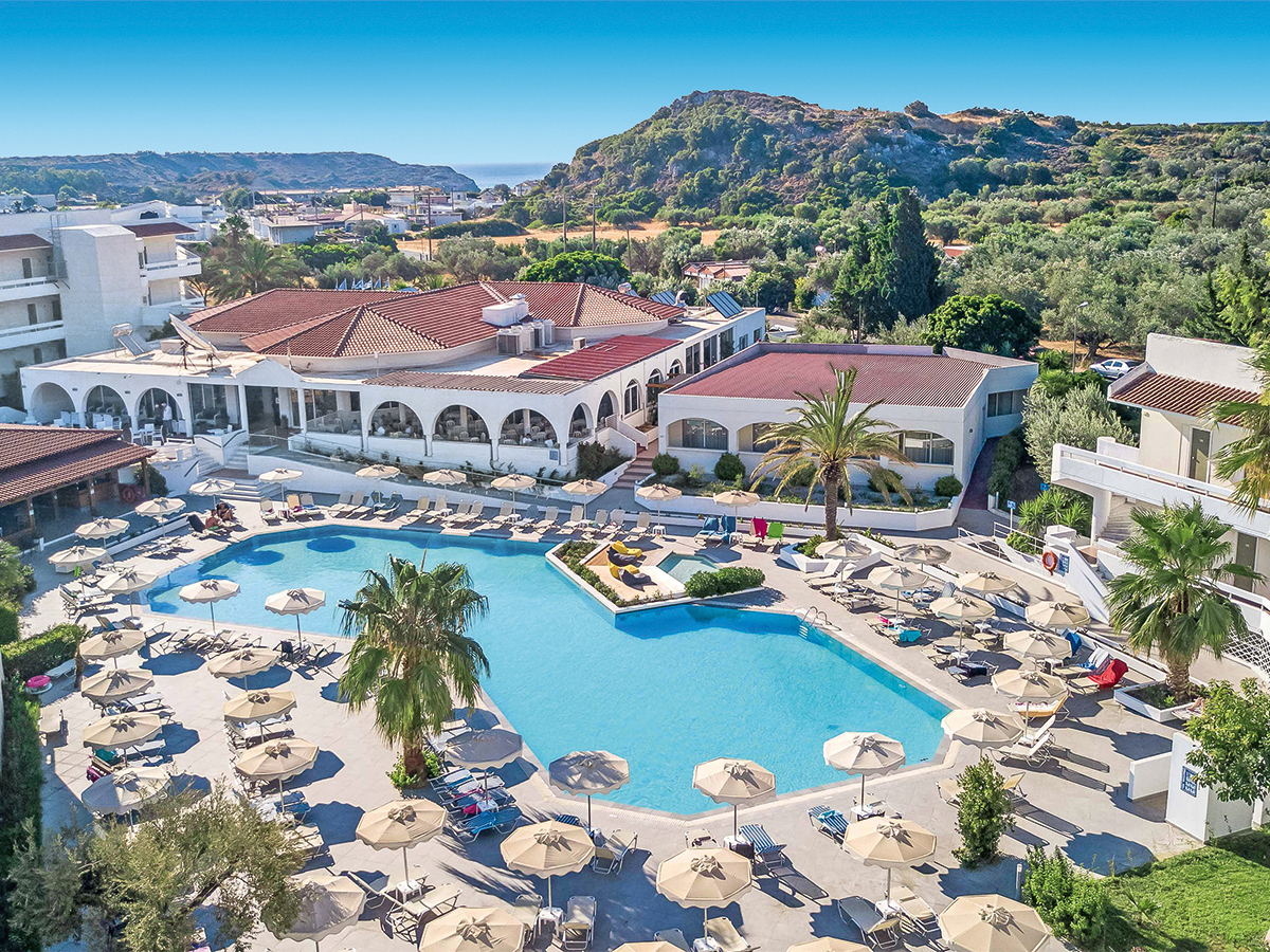 Buche jetzt deinen Traumurlaub im Hotel Niriides in  ➝ schon ab 863 €!