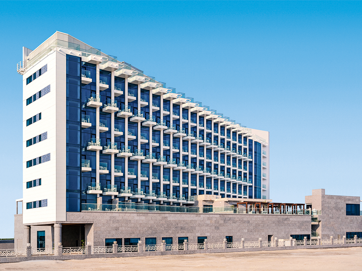 Buche jetzt deinen Traumurlaub im Hotel Park Regis by Prince Dubai in  ➝ schon ab 1023 €!