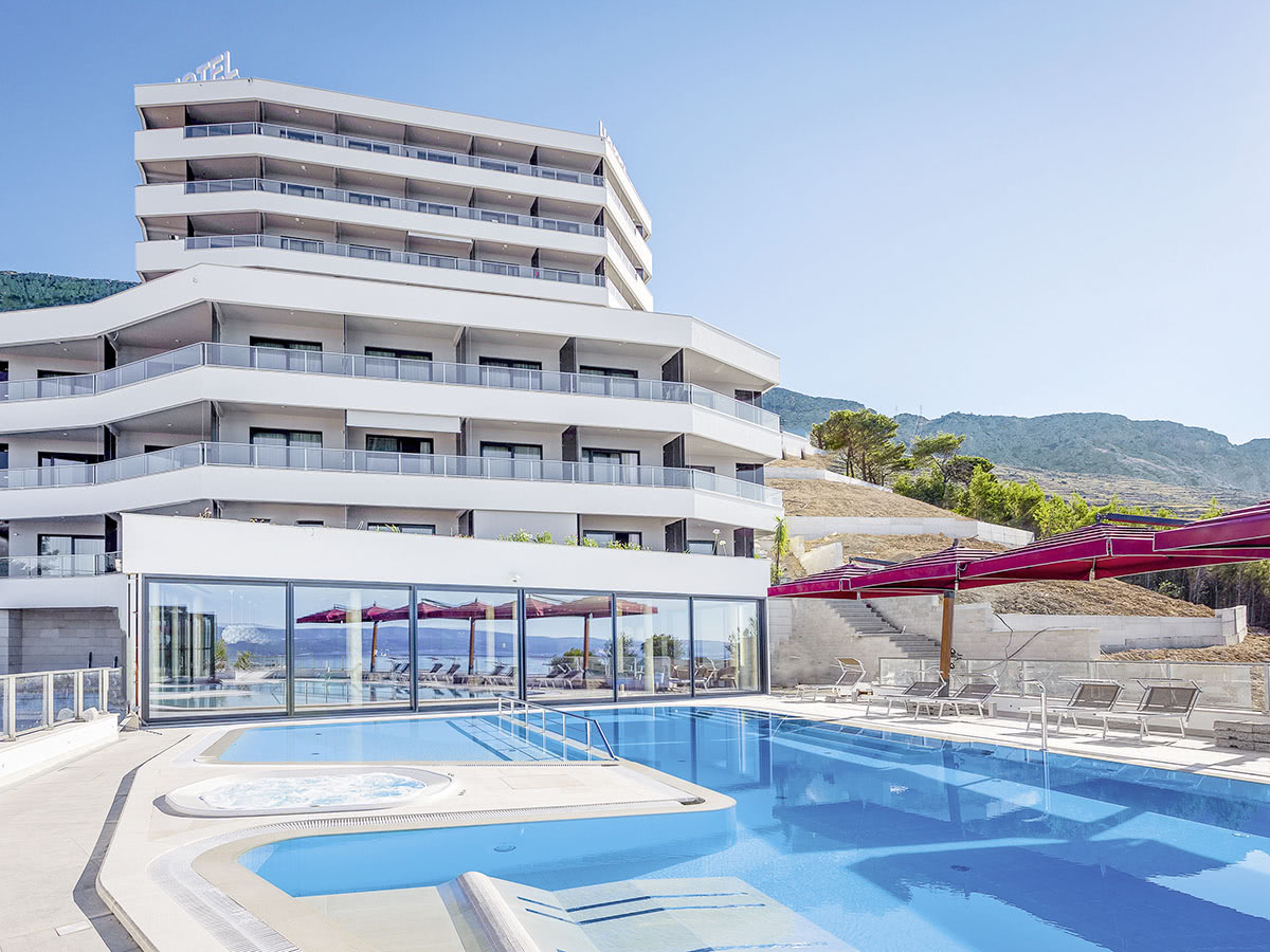 Buche jetzt deinen Traumurlaub im Hotel Plaza Duce in  ➝ schon ab 1007 €!