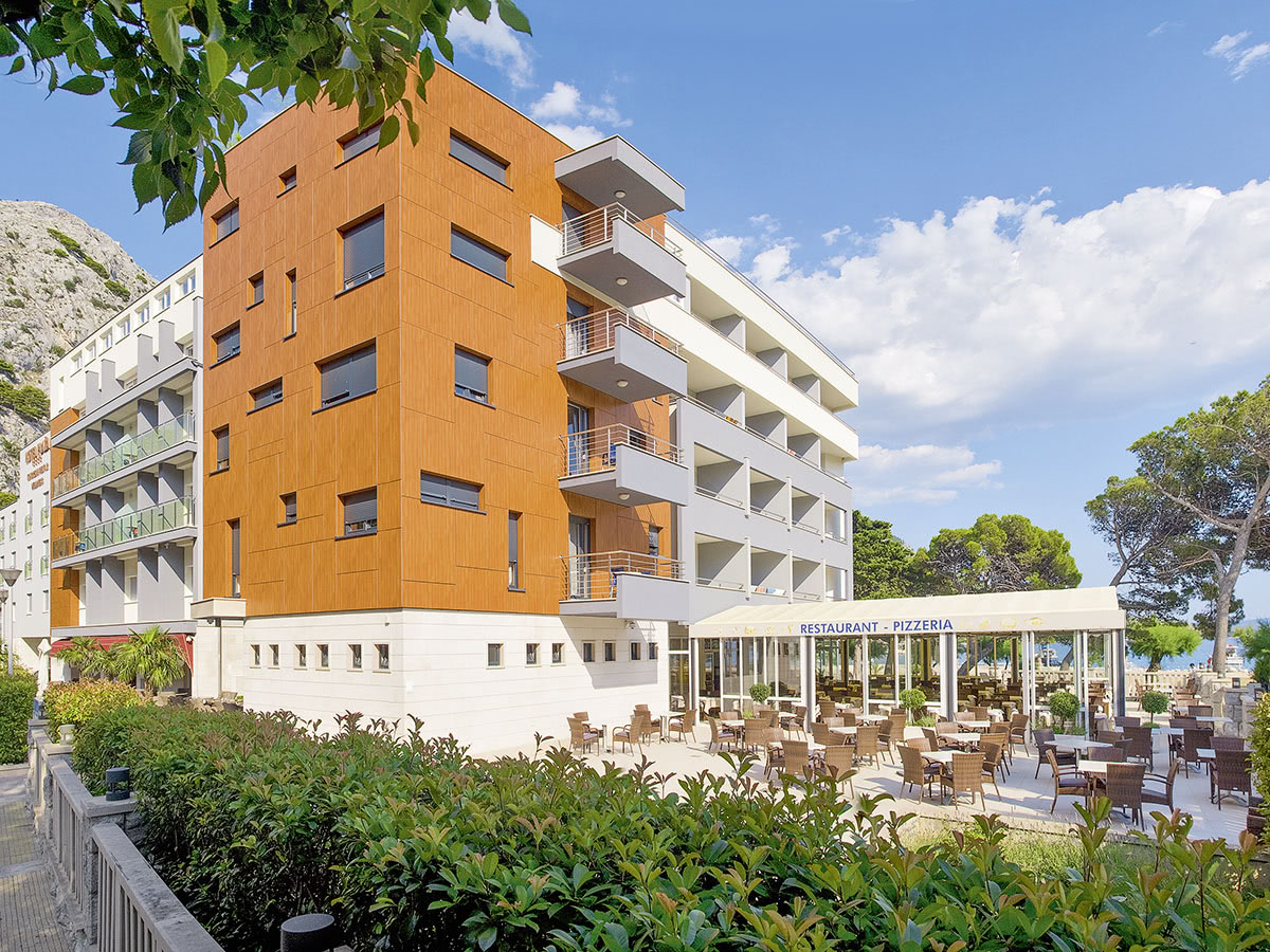 Buche jetzt deinen Traumurlaub im Hotel Plaza in  ➝ schon ab 947 €!