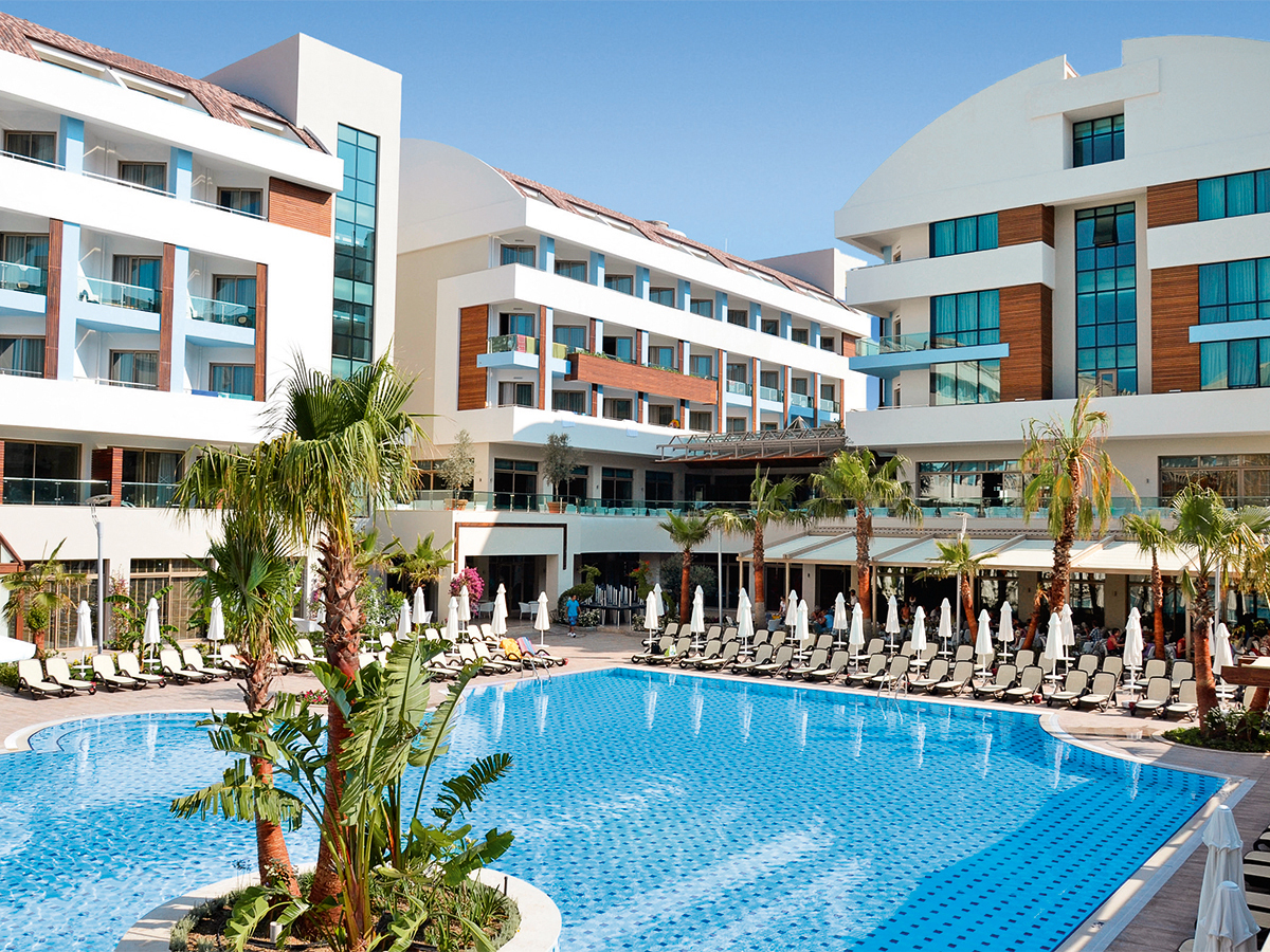 Buche jetzt deinen Traumurlaub im Hotel Port Side Resort in  ➝ schon ab 1011 €!