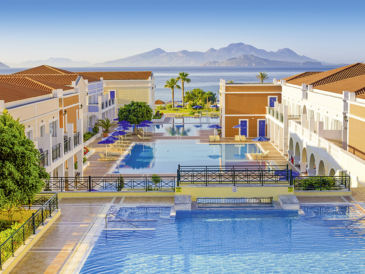 Buche jetzt deinen Traumurlaub im Hotel Porto Bello Royal in  ➝ schon ab 1157 €!