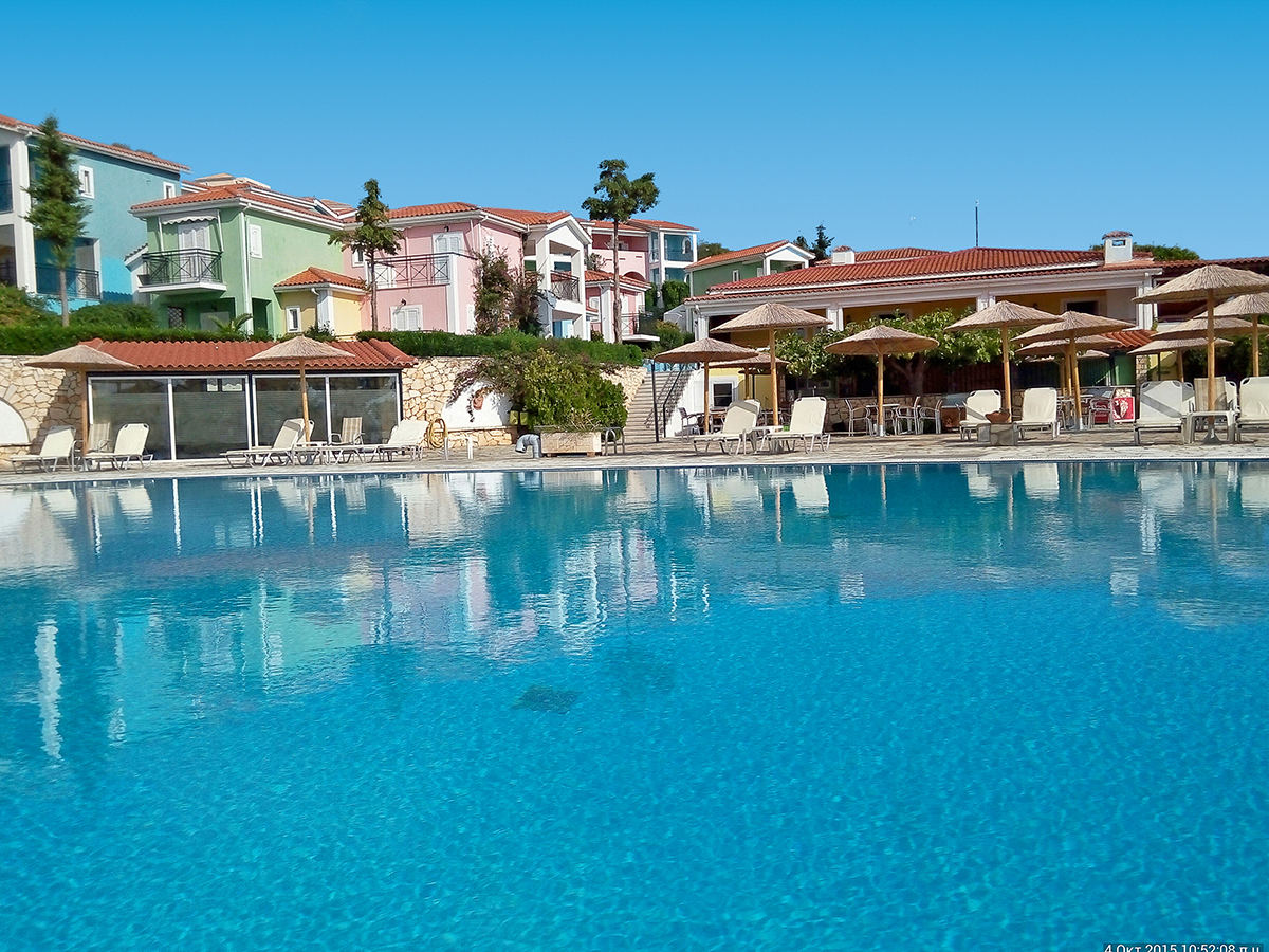 Buche jetzt deinen Traumurlaub im Hotel Porto Skala Village in  ➝ schon ab 942 €!