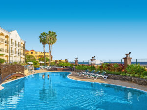 Buche jetzt deinen Traumurlaub im Hotel PortoBay Santa Maria - Adults Only in  ➝ schon ab 972 €!