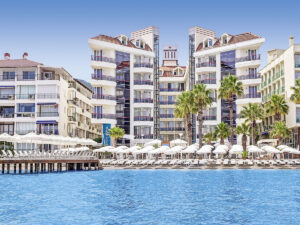 Buche jetzt deinen Traumurlaub im Hotel Poseidon in  ➝ schon ab 770 €!