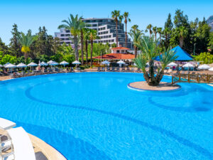 Buche jetzt deinen Traumurlaub im Hotel Queen's Park Göynük in  ➝ schon ab 725 €!