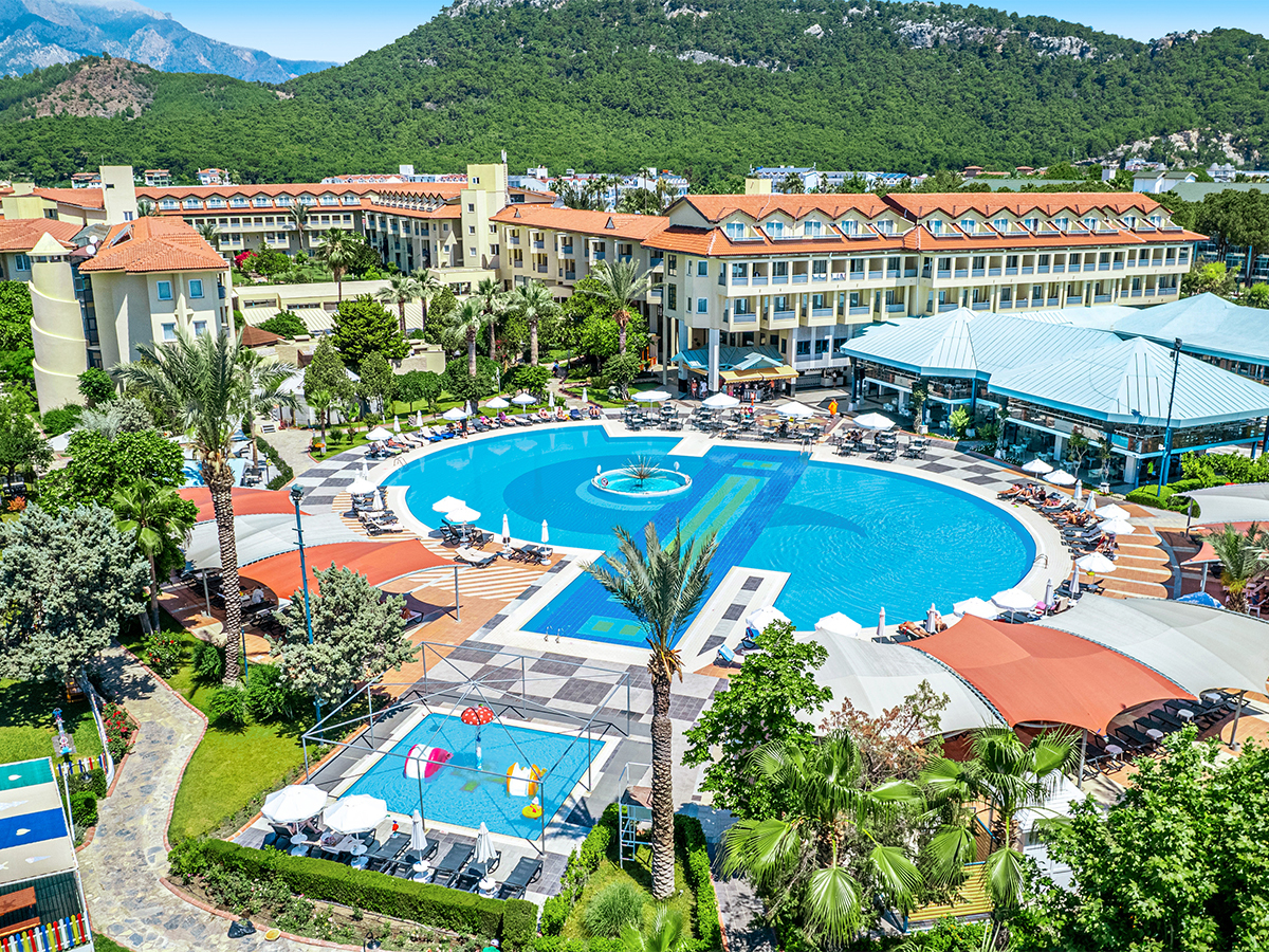 Buche jetzt deinen Traumurlaub im Hotel Queen's Park Le Jardin in  ➝ schon ab 911 €!