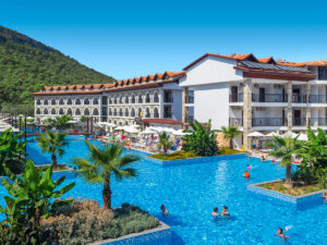 Buche jetzt deinen Traumurlaub im Hotel Ramada Resort Akbük in  ➝ schon ab 595 €!