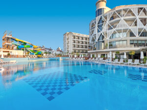 Buche jetzt deinen Traumurlaub im Hotel Seashell Vega in  ➝ schon ab 877 €!