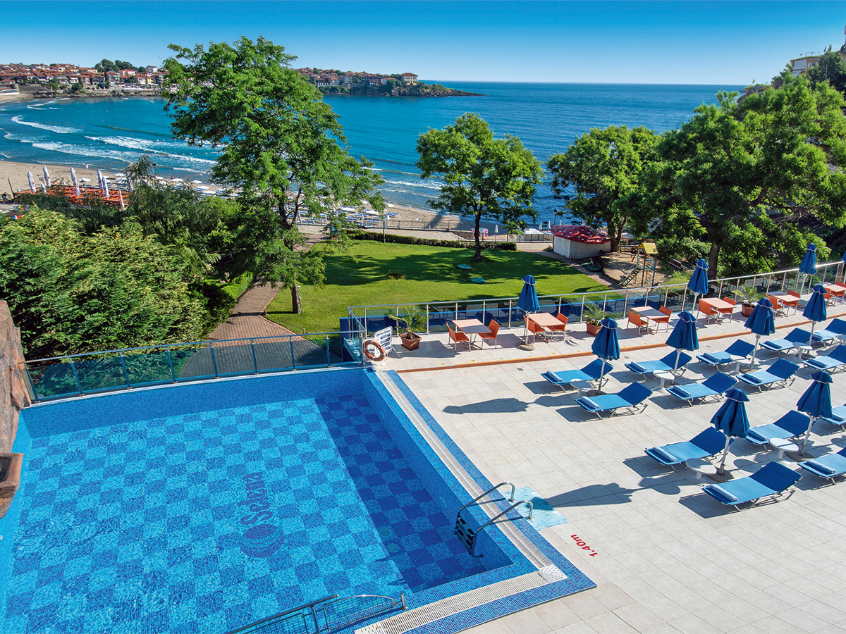 Buche jetzt deinen Traumurlaub im Hotel Selena Star in  ➝ schon ab 565 €!