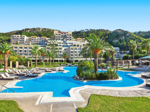 Buche jetzt deinen Traumurlaub im Hotel Sheraton Rhodes Resort in  ➝ schon ab 1228 €!