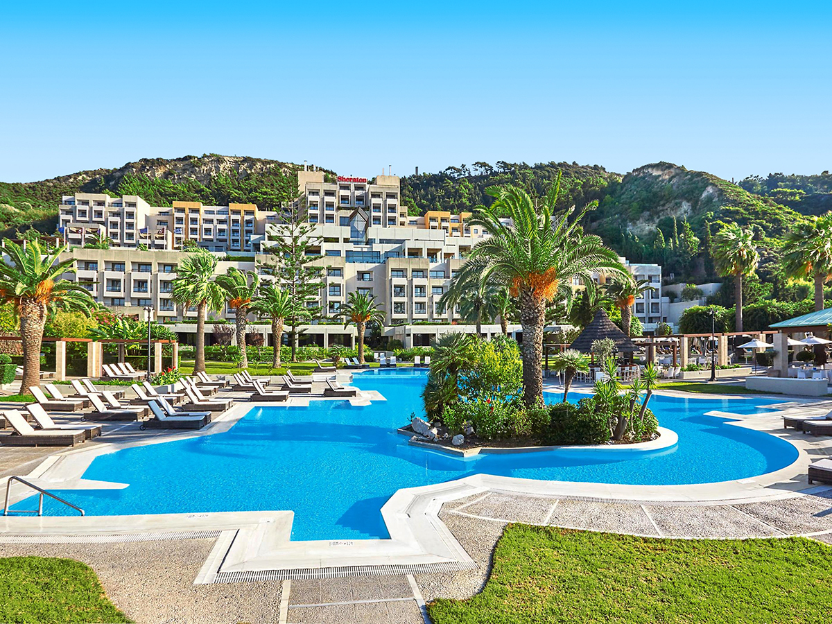 Buche jetzt deinen Traumurlaub im Hotel Sheraton Rhodes Resort in  ➝ schon ab 1228 €!