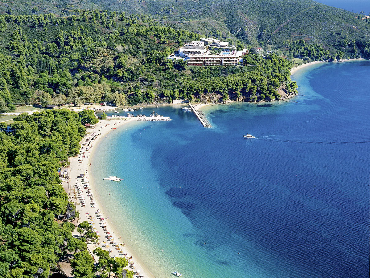 Buche jetzt deinen Traumurlaub im Hotel Skiathos Palace in  ➝ schon ab 845 €!