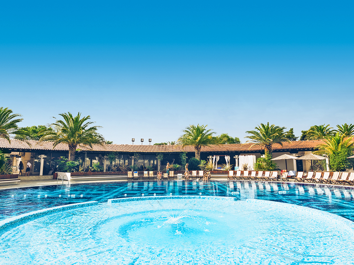 Buche jetzt deinen Traumurlaub im Hotel Slovenska Plaza in  ➝ schon ab 713 €!