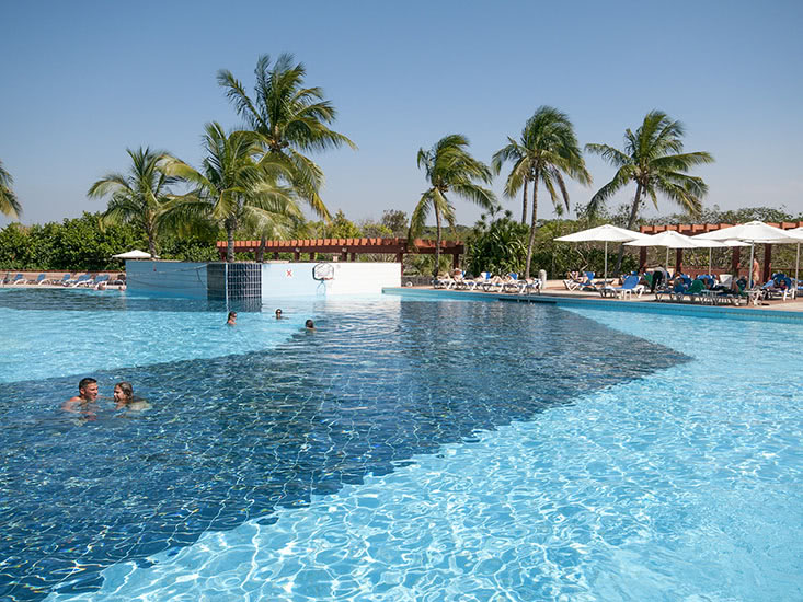 Buche jetzt deinen Traumurlaub im Hotel Starfish Montehabana in  ➝ schon ab 1200 €!