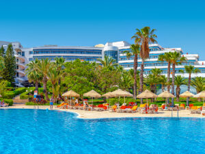 Buche jetzt deinen Traumurlaub im Hotel Sunrise Resort in  ➝ schon ab 937 €!