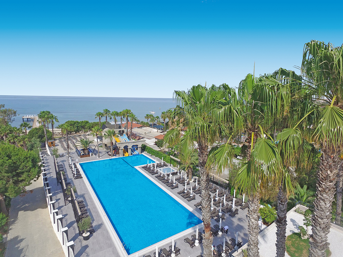 Buche jetzt deinen Traumurlaub im Hotel Thalia Unique in  ➝ schon ab 1042 €!