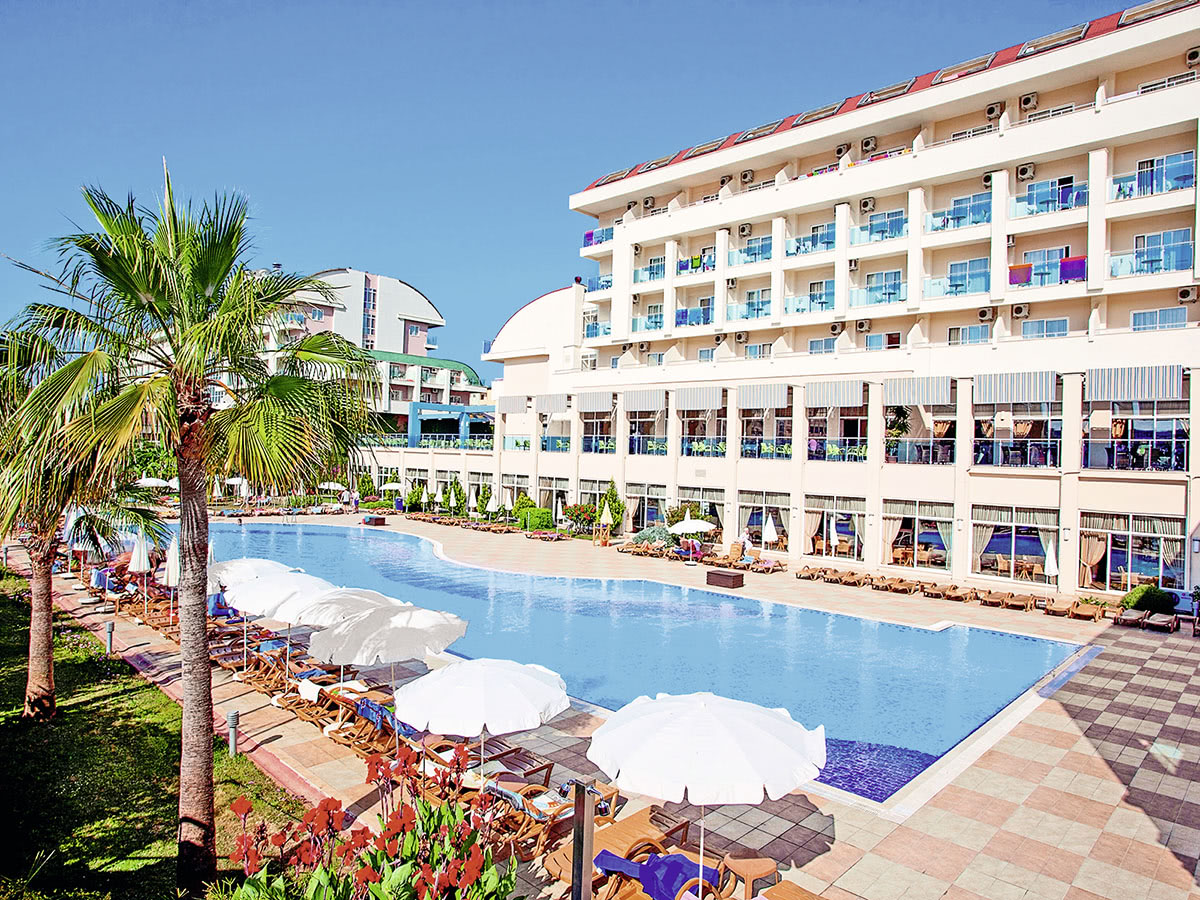 Buche jetzt deinen Traumurlaub im Hotel Titan Select in  ➝ schon ab 592 €!