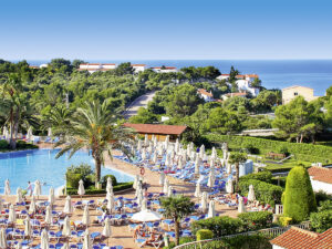 Buche jetzt deinen Traumurlaub im Hotel Valentin Son Bou in  ➝ schon ab 743 €!