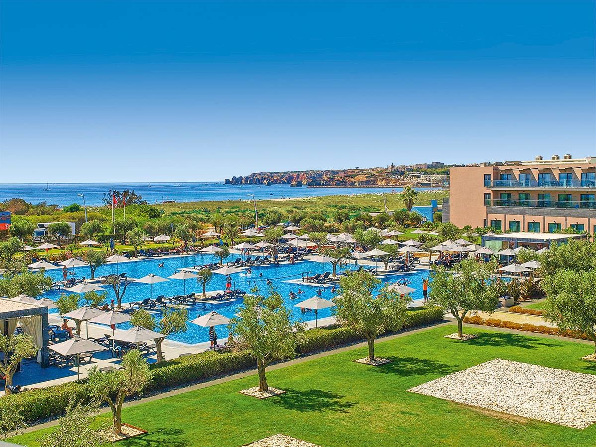 Buche jetzt deinen Traumurlaub im Hotel Vila Galé Lagos in  ➝ schon ab 548 €!