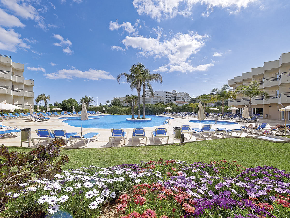 Buche jetzt deinen Traumurlaub im Hotel Vila Galé Náutico in  ➝ schon ab 690 €!