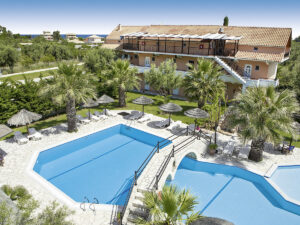 Buche jetzt deinen Traumurlaub im Hotel Villa Elia-Alselia in  ➝ schon ab 982 €!