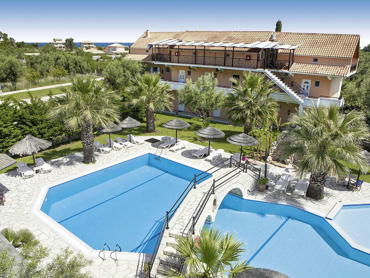 Buche jetzt deinen Traumurlaub im Hotel Villa Elia-Alselia in  ➝ schon ab 982 €!