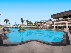 Buche jetzt deinen Traumurlaub im Hotel White City Resort in  ➝ schon ab 818 €!