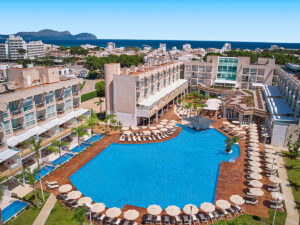 Buche jetzt deinen Traumurlaub im Hotel Zafiro Alzinar Mar in  ➝ schon ab 680 €!