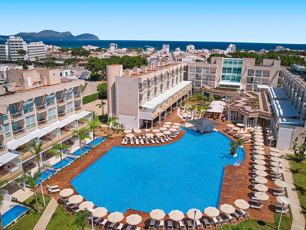 Buche jetzt deinen Traumurlaub im Hotel Zafiro Alzinar Mar in  ➝ schon ab 680 €!