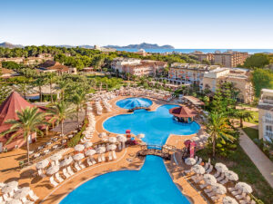 Buche jetzt deinen Traumurlaub im Hotel Zafiro Ca`n Picafort in  ➝ schon ab 919 €!
