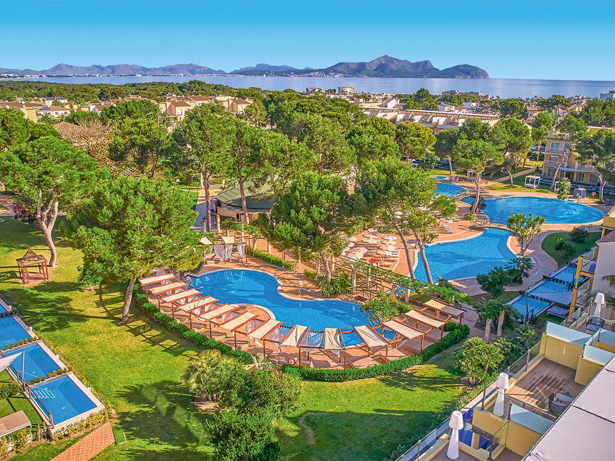 Buche jetzt deinen Traumurlaub im Hotel Zafiro Mallorca in  ➝ schon ab 826 €!