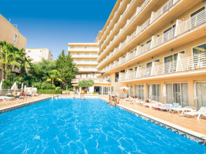 Buche jetzt deinen Traumurlaub im Hotel azuline Bahamas & Bahamas II in  ➝ schon ab 561 €!