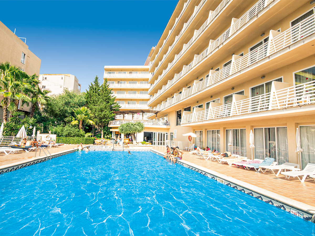 Buche jetzt deinen Traumurlaub im Hotel azuline Bahamas & Bahamas II in  ➝ schon ab 561 €!