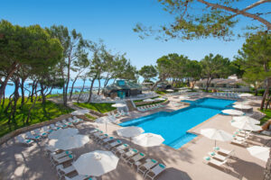 Buche jetzt deinen Traumurlaub im Iberostar Selection Playa de Muro Village in  ➝ schon ab 1470 €!