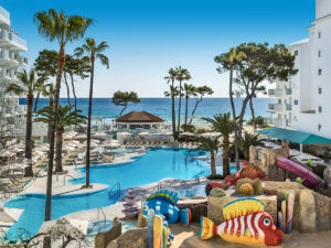 Buche jetzt deinen Traumurlaub im Iberostar Waves Alcudia Park in  ➝ schon ab 1108 €!