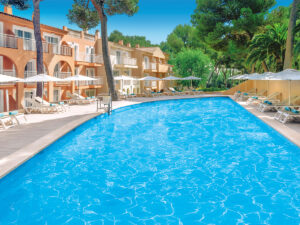 Buche jetzt deinen Traumurlaub im Iberostar Waves Club Cala Barca in  ➝ schon ab 943 €!