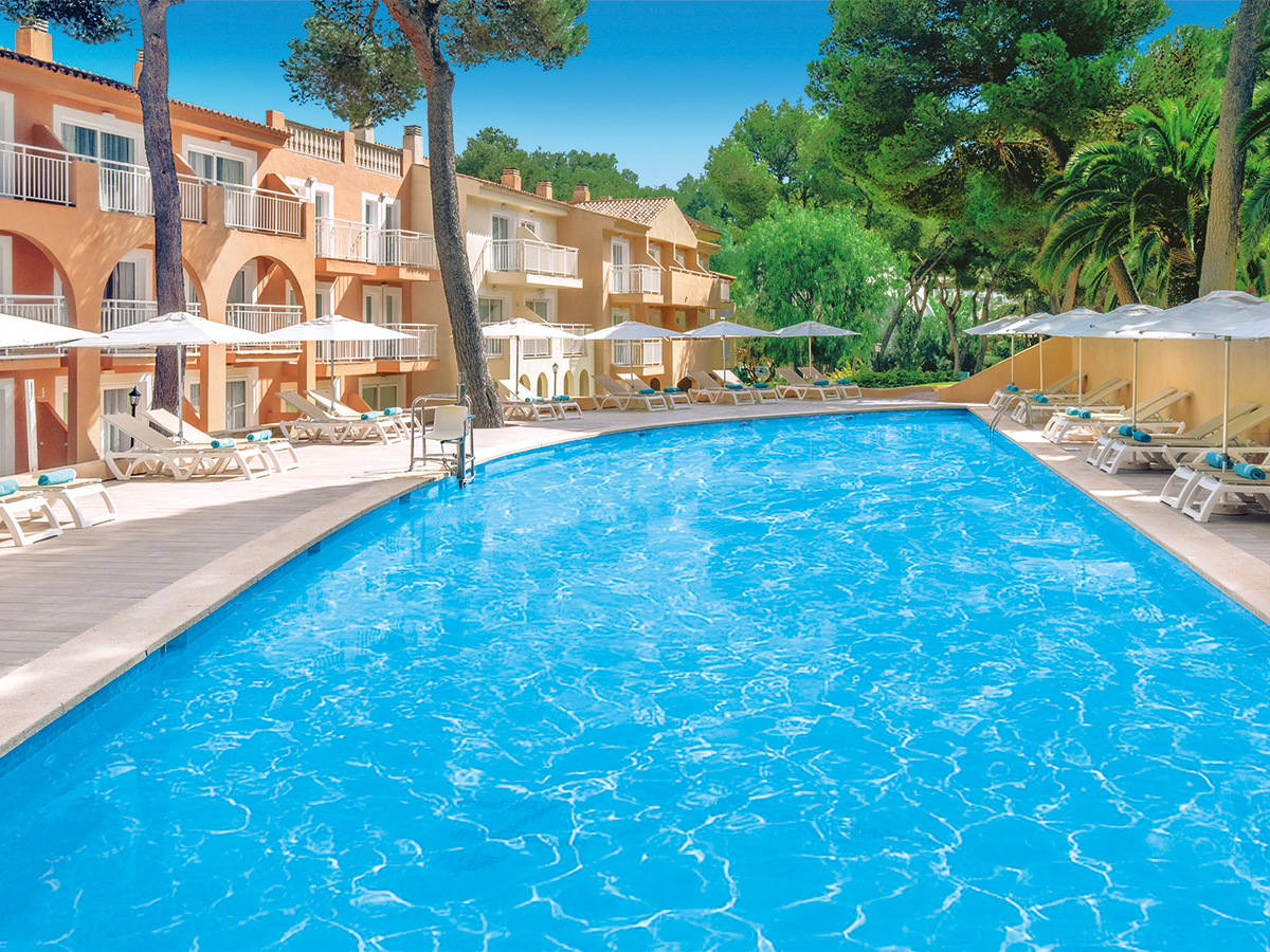 Buche jetzt deinen Traumurlaub im Iberostar Waves Club Cala Barca in  ➝ schon ab 943 €!