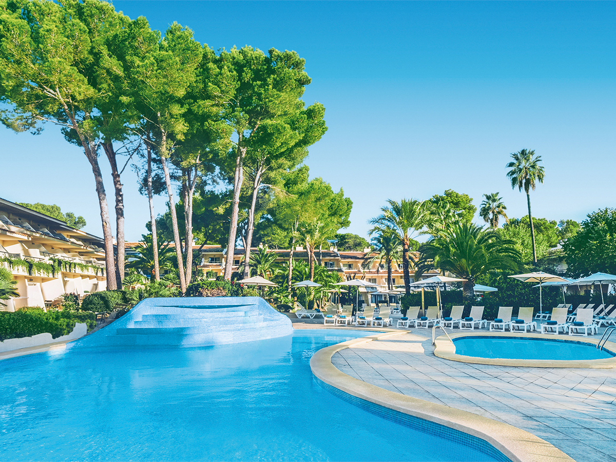Buche jetzt deinen Traumurlaub im Iberostar Waves Pinos Park in  ➝ schon ab 867 €!