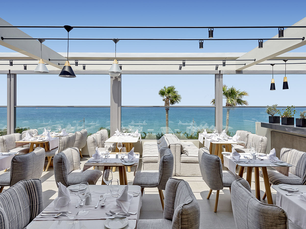 Buche jetzt deinen Traumurlaub im Ikones Seafront Luxury Suites in  ➝ schon ab 1259 €!