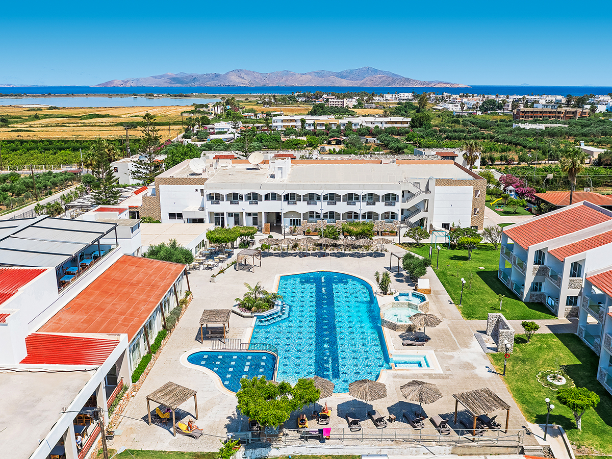 Buche jetzt deinen Traumurlaub im Ilios K. Village Resort in  ➝ schon ab 713 €!