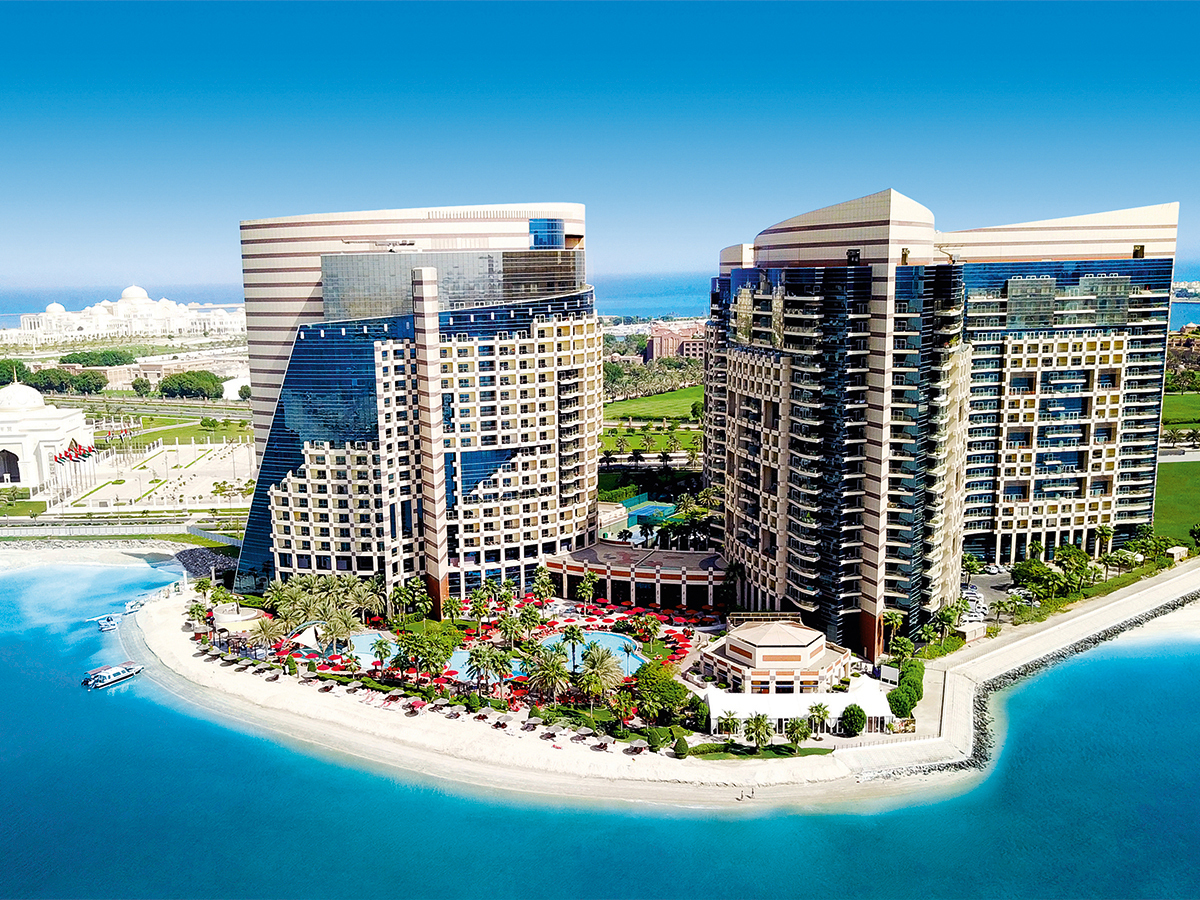 Buche jetzt deinen Traumurlaub im Khalidiya Palace Rayhaan in  ➝ schon ab 948 €!