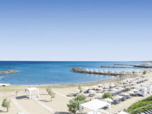Buche jetzt deinen Traumurlaub im Knossos Beach Bungalows & Suites Resort in  ➝ schon ab 1122 €!