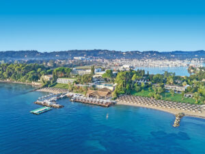 Buche jetzt deinen Traumurlaub im Kontokali Bay Resort & Spa in  ➝ schon ab 1293 €!