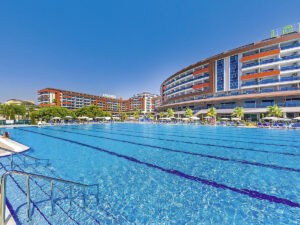 Buche jetzt deinen Traumurlaub im Lonicera Resort & Spa Hotel in  ➝ schon ab 1025 €!