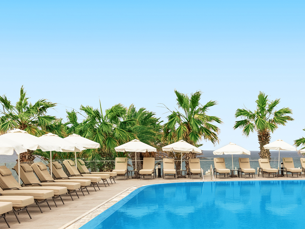 Buche jetzt deinen Traumurlaub im Louis Paphos Breeze in  ➝ schon ab 1268 €!