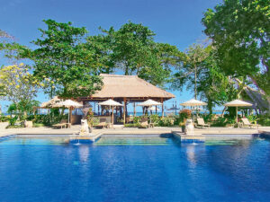 Buche jetzt deinen Traumurlaub im Mercure Bali Sanur Resort in  ➝ schon ab 1096 €!