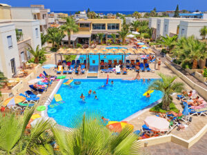 Buche jetzt deinen Traumurlaub im Meropi Hotel & Apartments in  ➝ schon ab 783 €!