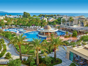 Buche jetzt deinen Traumurlaub im Minoa Palace Resort in  ➝ schon ab 1554 €!