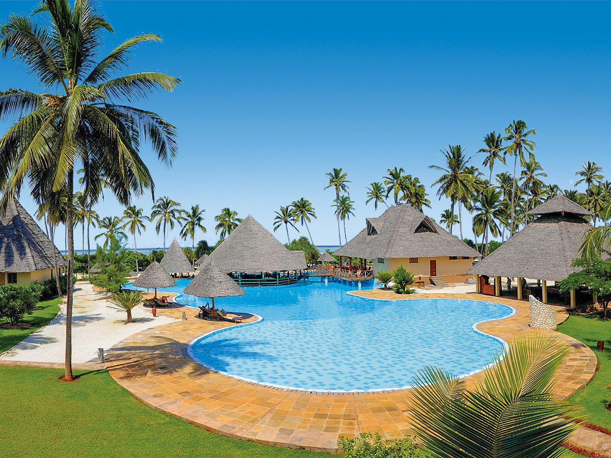Buche jetzt deinen Traumurlaub im Neptune Pwani Beach Resort & Spa in  ➝ schon ab 2197 €!